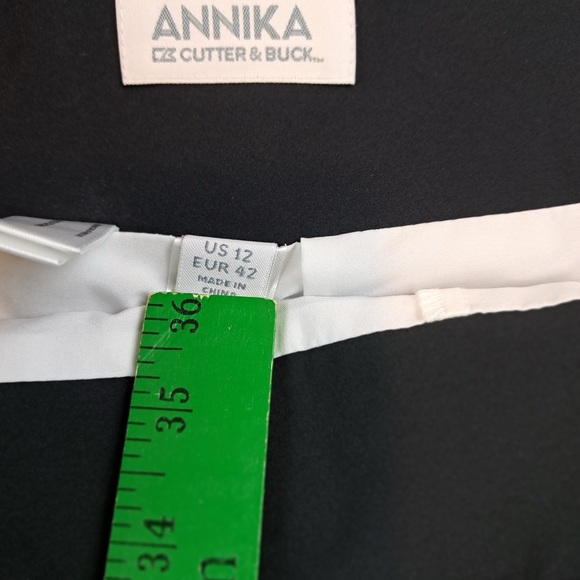 Annika Cutter & Buck size 12 black and multi color stripe tennis/golf skort - Picture 3 of 14